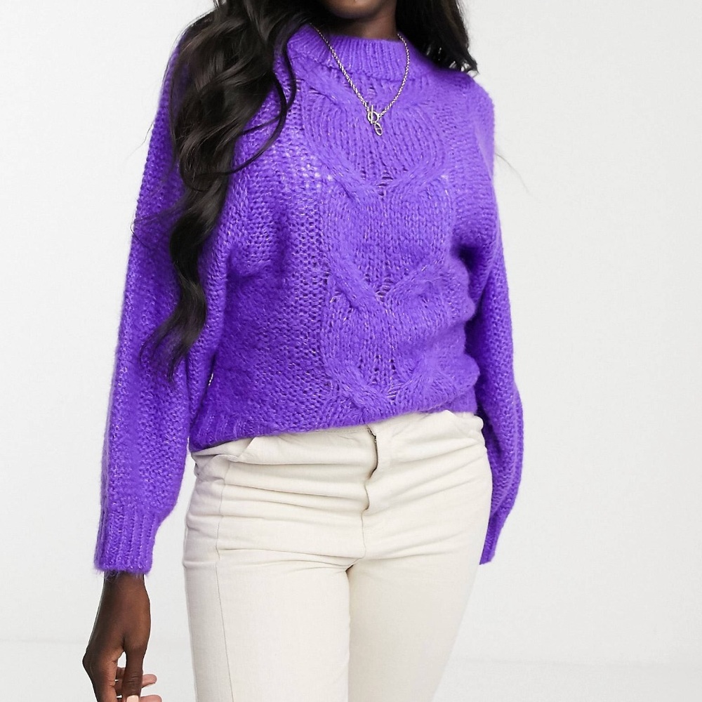 Purple cable knit chunky sweater thin, lightweight